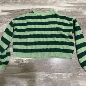 Striped cropped Green Sweater